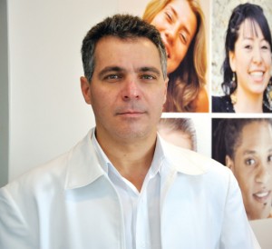 Dr. Marcelo F. Castro Implantodontia  CROSP 76.751