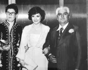 Suraya em sua formatura com os pais, Fidalma e Youssef Chahine