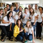Com a equipe brindando mais uma entrega