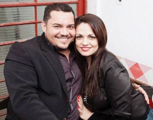 Léo e sua esposa Priscila